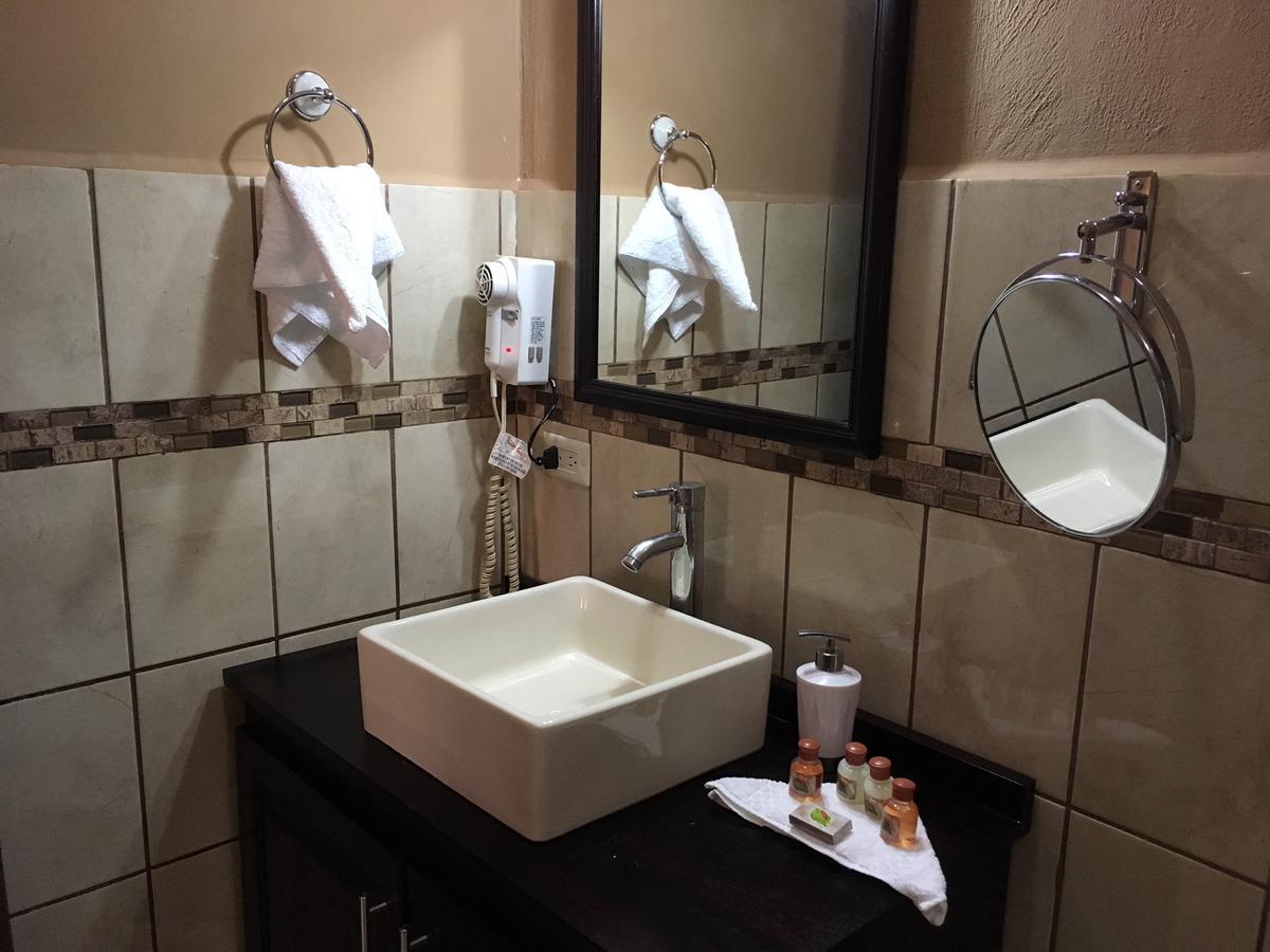 Hotel Hacienda El Rodeo Вуэльтас Экстерьер фото